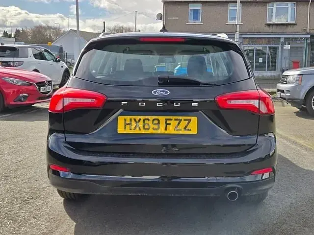 Used Ford Focus Zetec 95 HP (69 kW) 2025 Black Estate