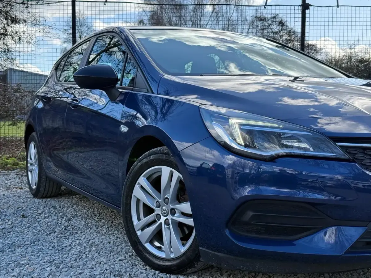 Second-hand Vauxhall Astra Business Edition 105 CP (77 kW) 2021 Albastru Hatchback