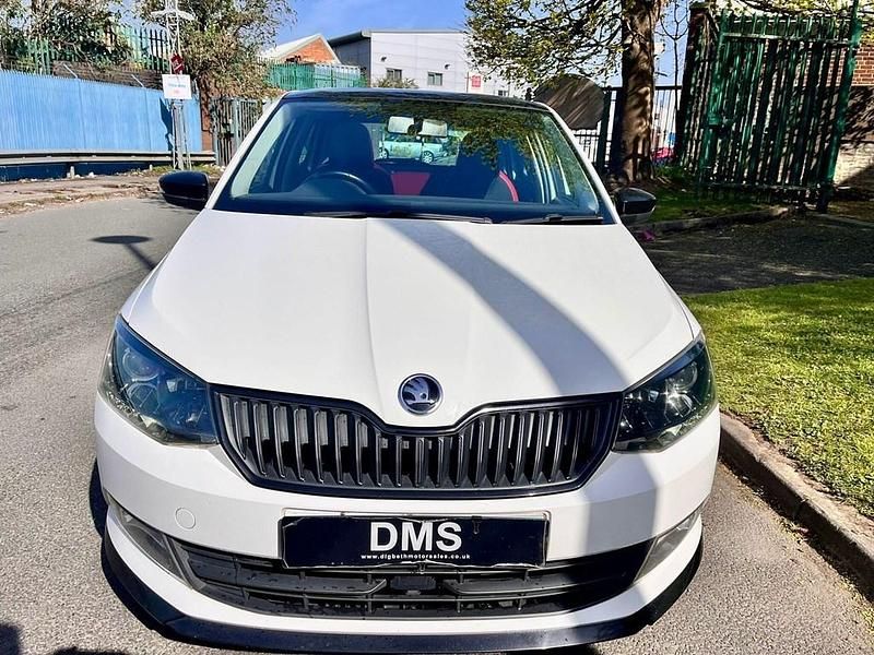 Used Skoda Fabia Monte Carlo 90 HP (66 kW) 2016 White Hatchback