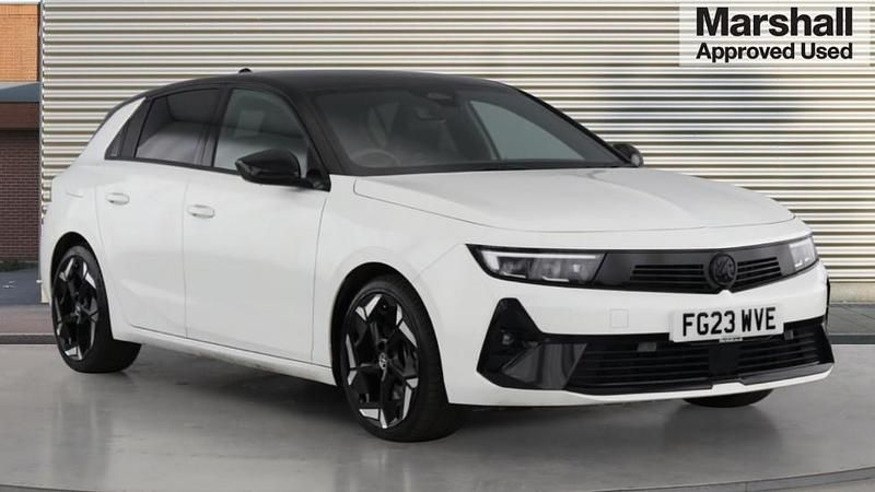 Used Vauxhall Astra GSe 225 HP (165 kW) 2023 White