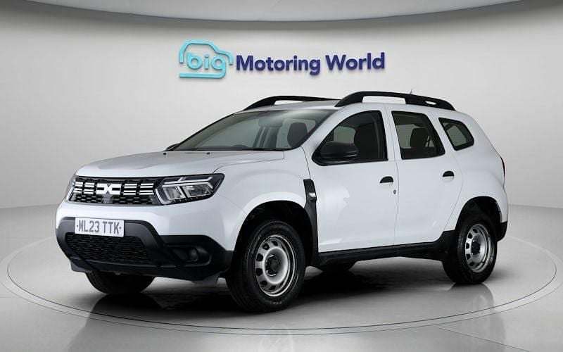Used Dacia Duster Essentiel 91 HP (66 kW) 2023 White SUV