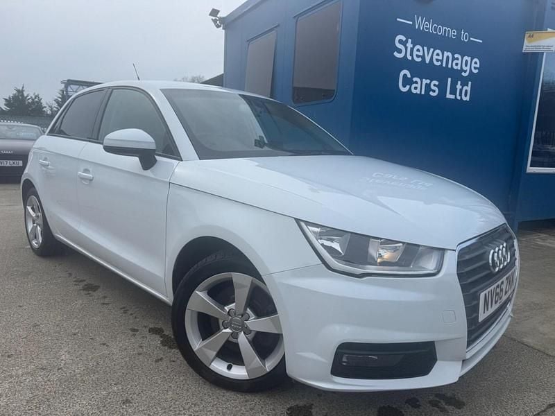 Used Audi A1 Sportback Sport 125 HP (91 kW) 2016 White Hatchback