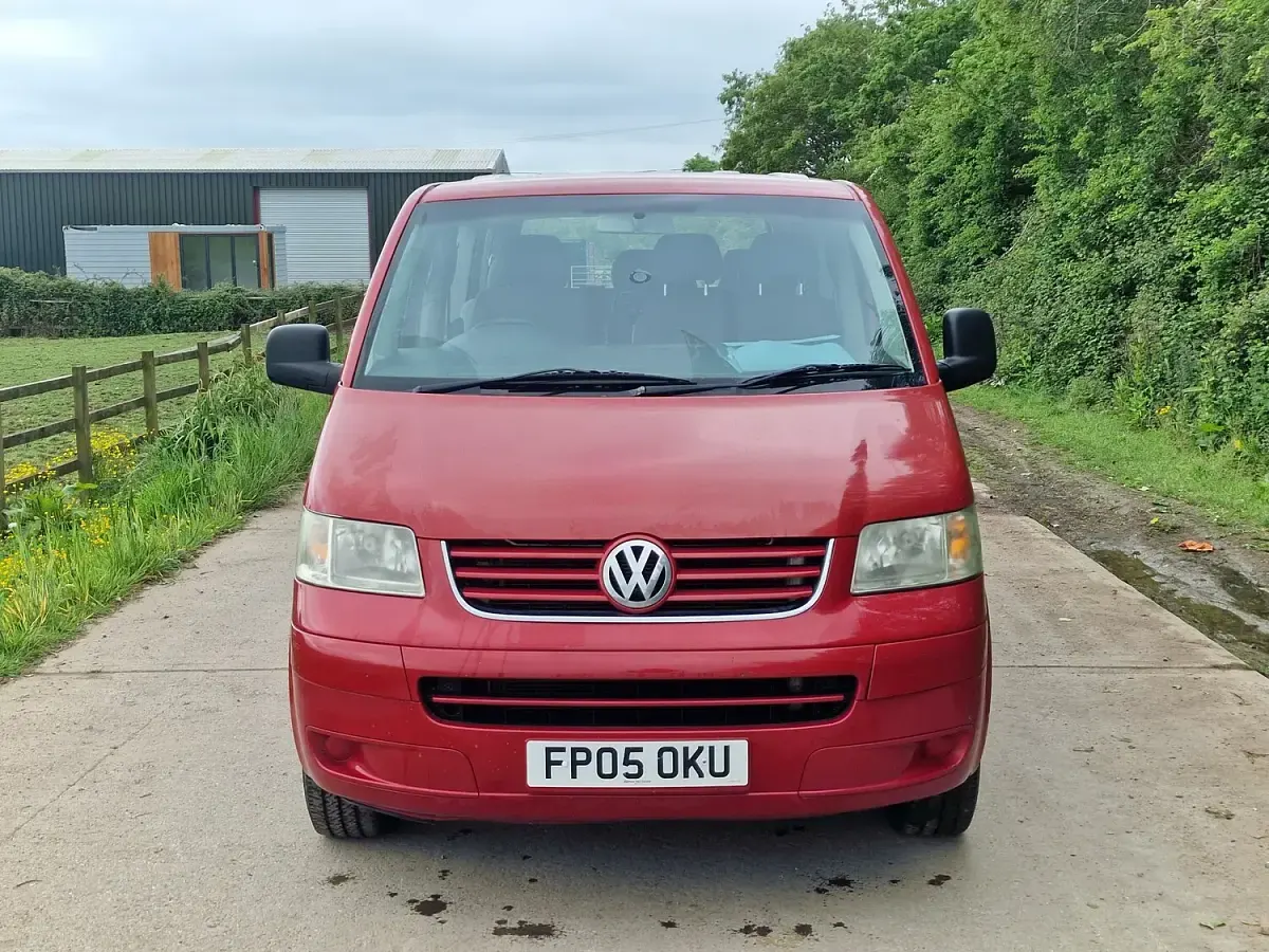 Used VW Transporter SE 130 HP (95 kW) 2005 Red Van