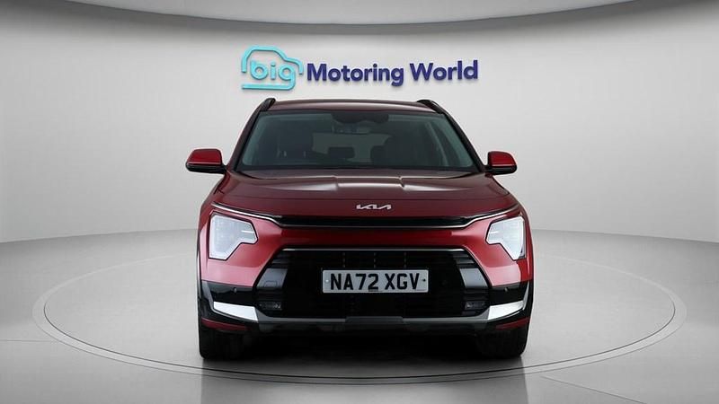 Used Kia Niro 139 HP (102 kW) 2022 Red SUV