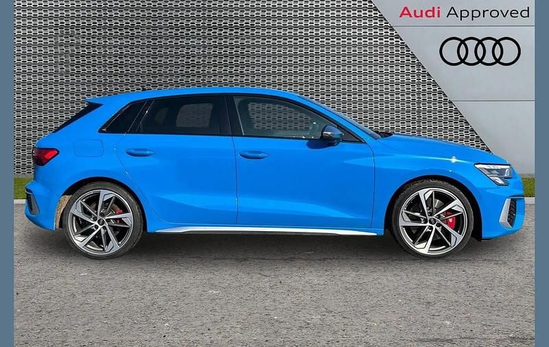 Used Audi S3 Sportback Comfort 310 HP (228 kW) 2023 Blue Hatchback