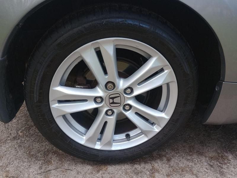 Used Honda CR-Z Hybrid 114 HP (83 kW) 2011 Silver Coupe