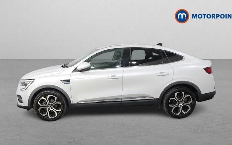 Used Renault Arkana Version S 143 HP (105 kW) 2022 White SUV