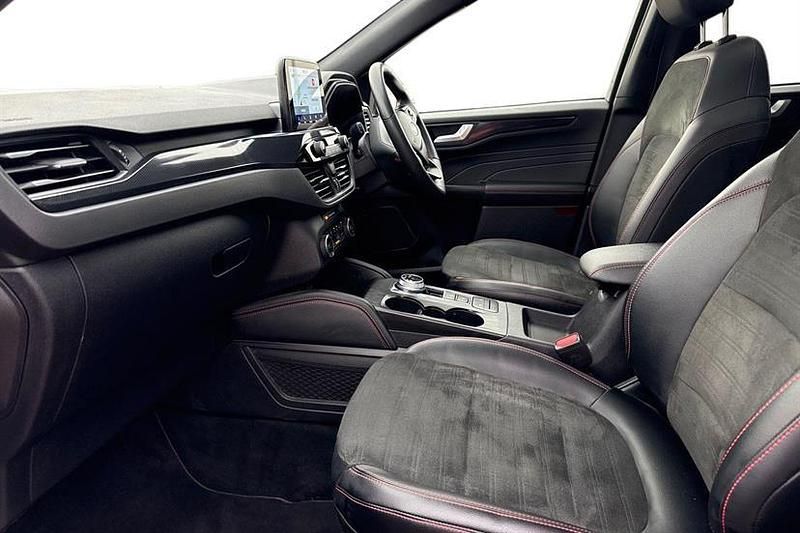 Used Ford Kuga ST-Line 190 HP (139 kW) 2023 Red SUV