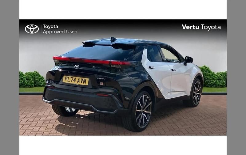 Used Toyota C-HR Sport 223 HP (164 kW) 2024 White SUV