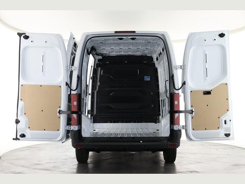 New Renault Master 2025 White MPV