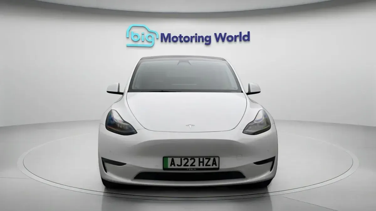 Used Tesla Model Y Long Range AWD 378 kW (514 HP) 2022 White SUV