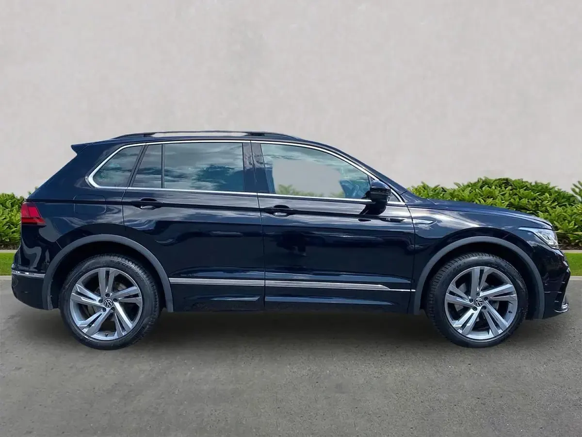 Used VW Tiguan R-line Edition 150 HP (110 kW) 2023 Black SUV