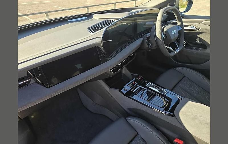 Used Audi A6 e-tron Black Edition 369 kW (503 HP) 2026 Grey Estate