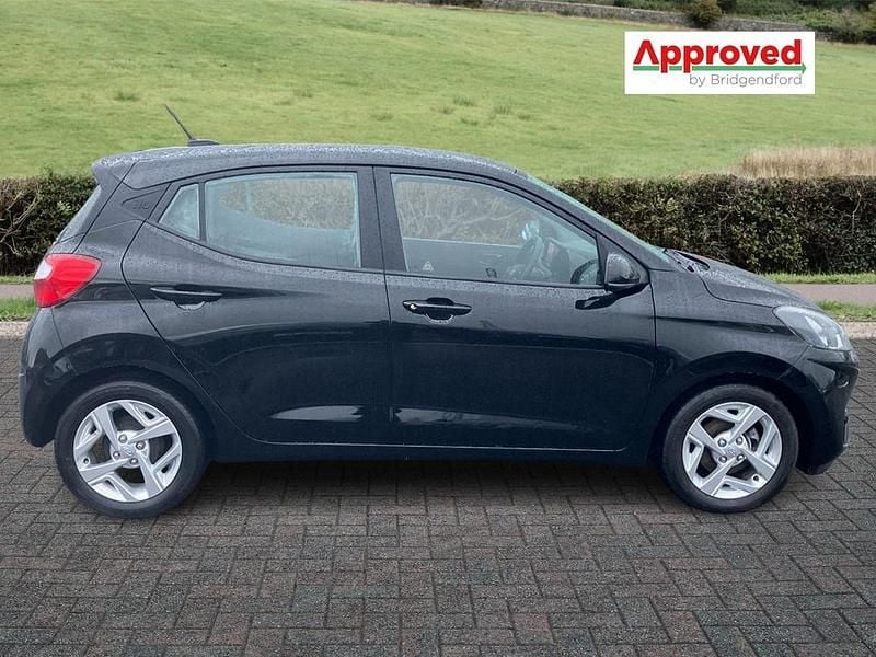 Used Hyundai i10 SE 84 HP (61 kW) 2021 Black Hatchback