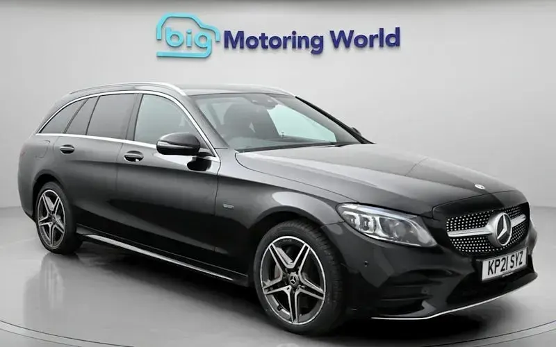 Usado Mercedes C300e AMG line 320 HP (235 kW) 2021 Carrinha
