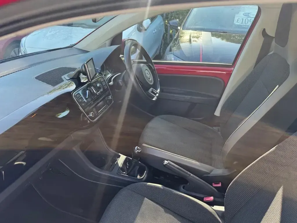 Używany VW up! high up! 2015 Czerwony Hatchback