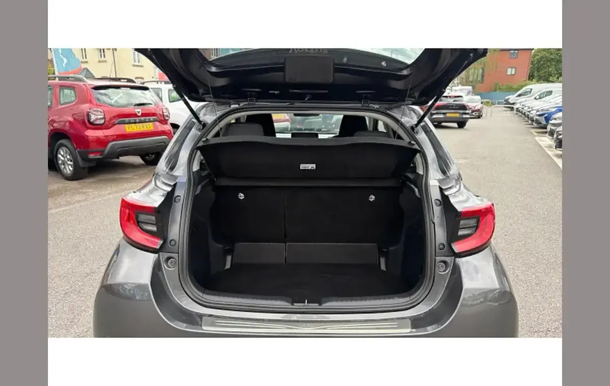 Used Toyota Yaris Design 116 HP (85 kW) 2024 Grey Hatchback