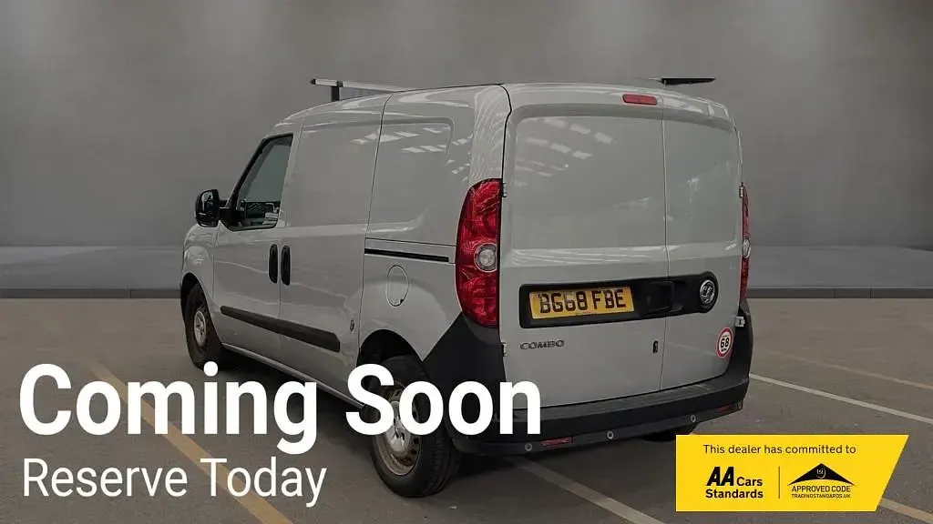 Used Vauxhall Combo 105 HP (77 kW) 2018 Silver MPV