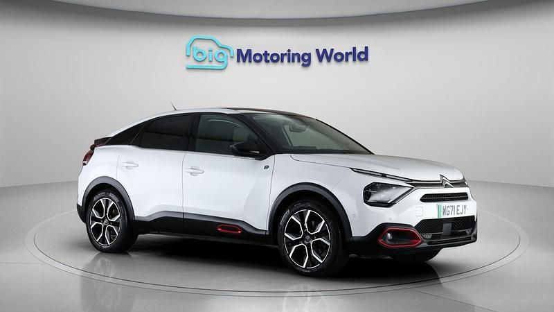 Used Citroën e-C4 Shine 100 kW (136 HP) 2022 White Hatchback