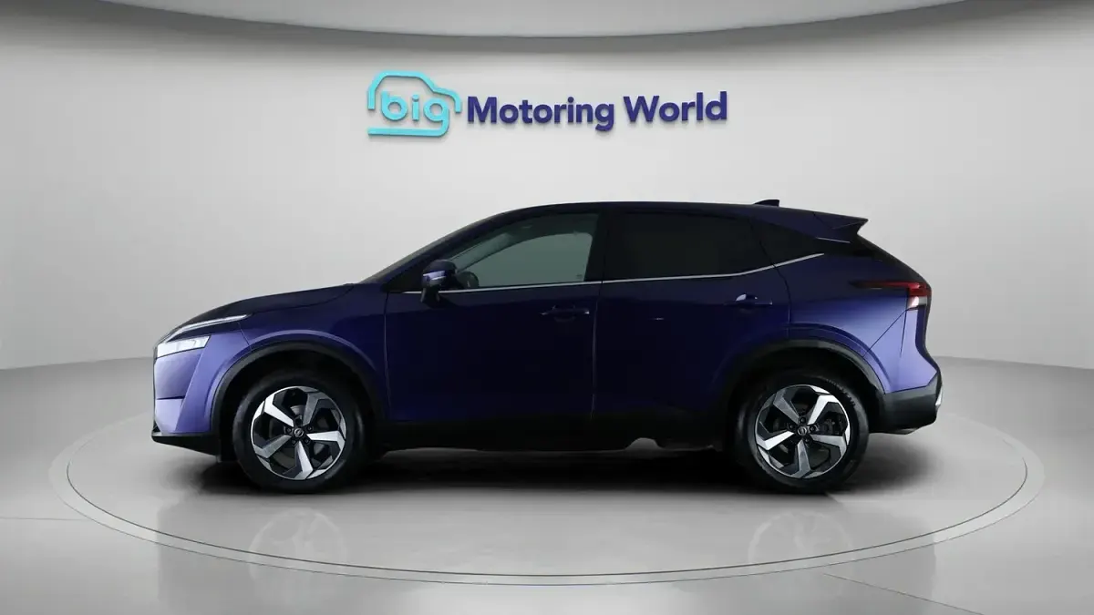 Used Nissan Qashqai N-Connecta 140 HP (102 kW) 2022 Blue SUV
