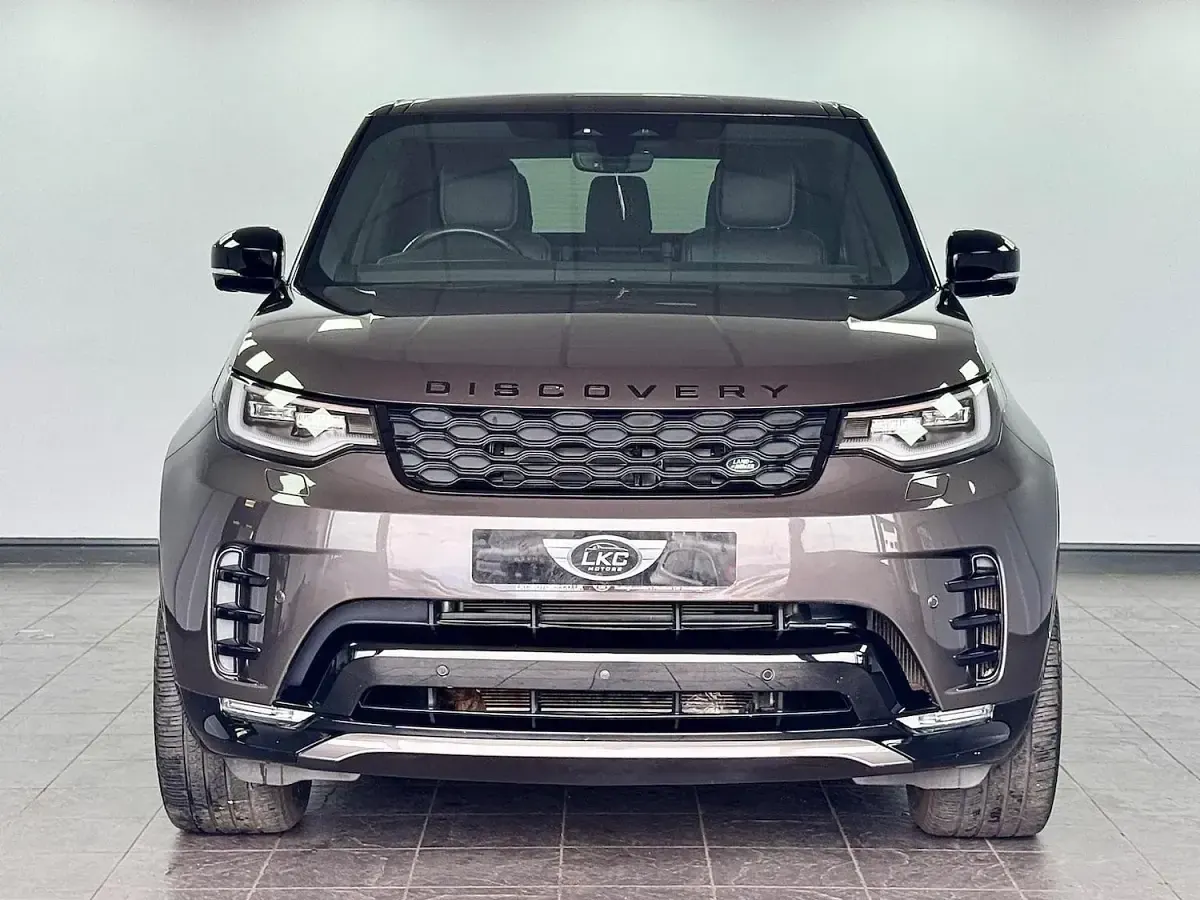 Used Land Rover Discovery 5 SE Dynamic 300 HP (220 kW) 2021 Grey SUV