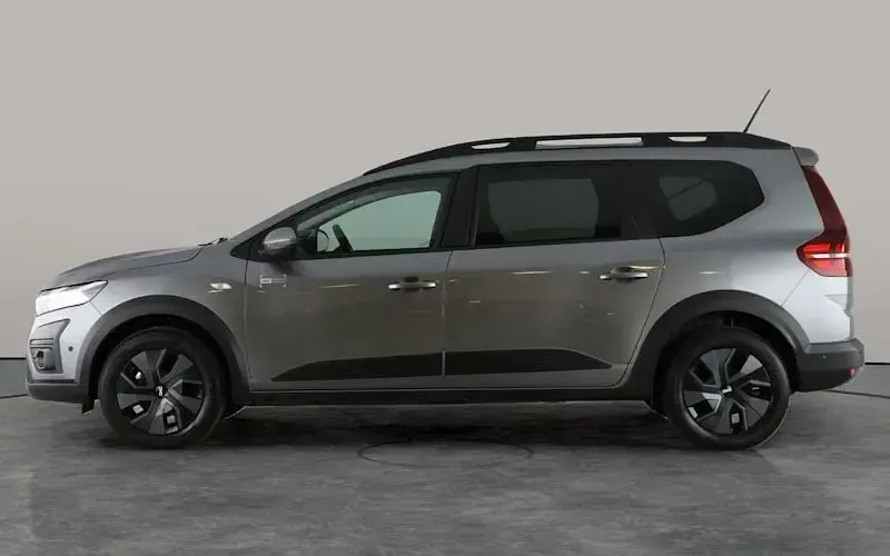 Used Dacia Jogger Expression 141 HP (103 kW) 2024 Grey MPV