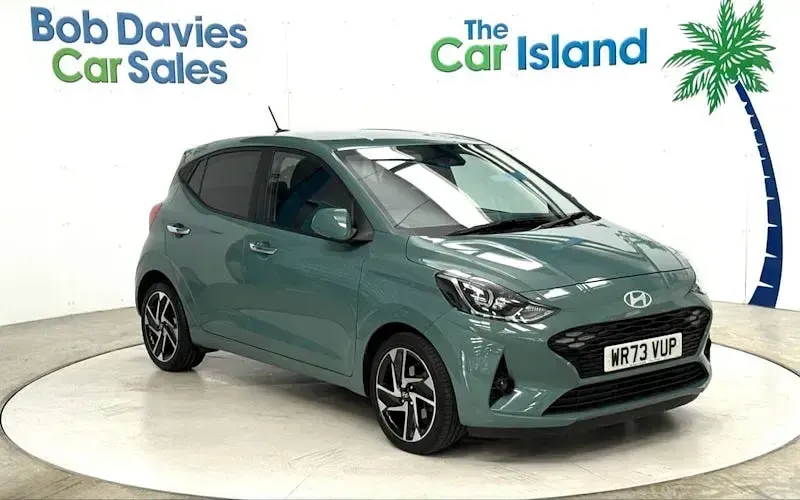 Used Hyundai i10 Premium 84 HP (61 kW) 2023 Hatchback