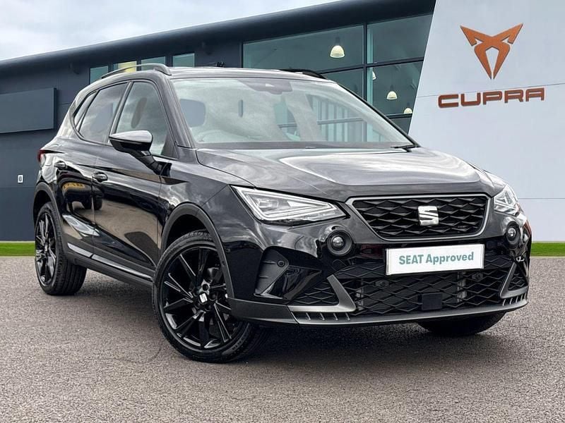 Black New 2025 Seat Arona Black Edition SUV | £20,890 (Fair price) - Image 1/4