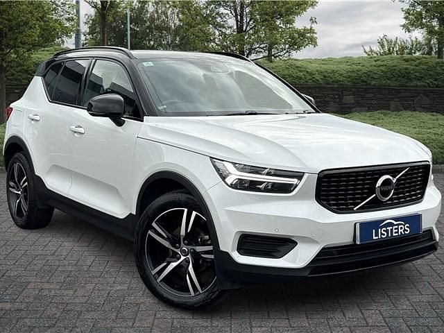 White Used 2022 Volvo XC40 R-Design SUV | £24,773 (Fair price) - Image 1/4