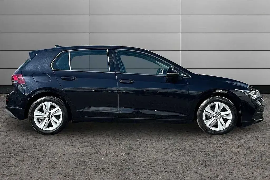 Used VW Golf VII 150 HP (110 kW) 2021 Hatchback