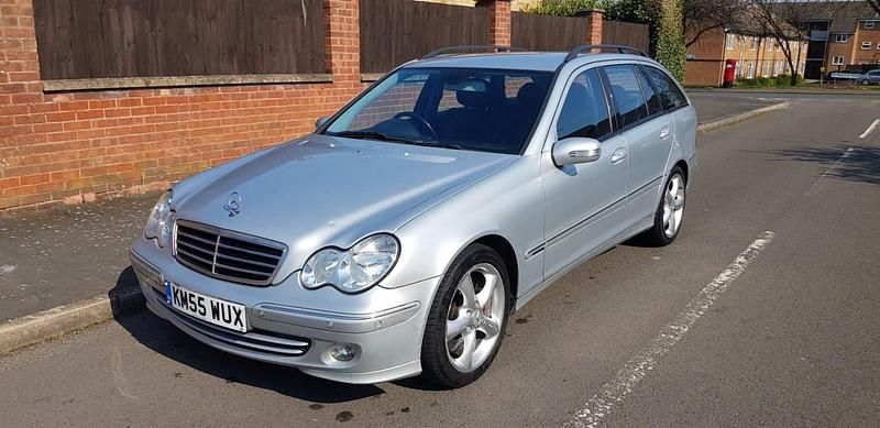 Silver Used 2005 Mercedes C320 Avantgarde Estate | £3,500 - Image 1/4