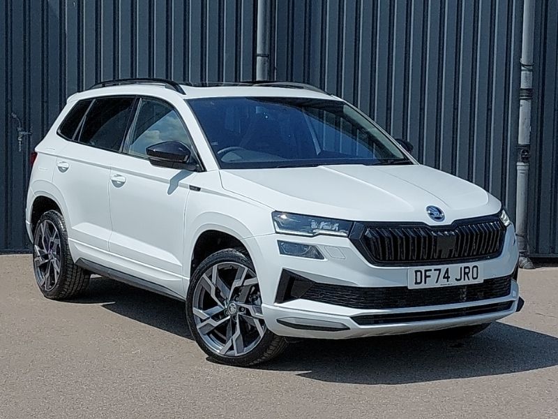 White Used 2024 Skoda Karoq SportLine SUV | £29,498 (A bit pricey) - Image 1/4