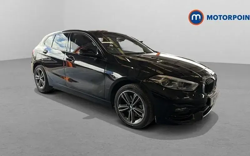 Used BMW 118 Sport Line 136 HP (100 kW) 2024 Hatchback