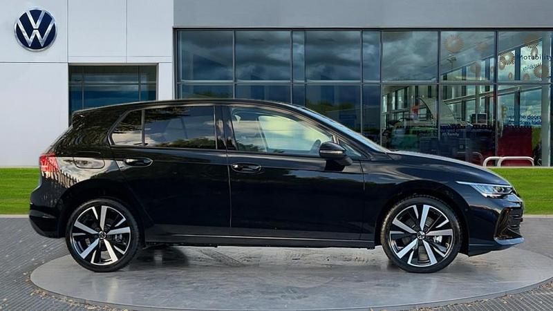 New VW Golf VIII Match 204 HP (150 kW) 2025 Grenadilla black metallic Hatchback