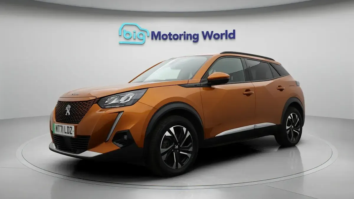 Used Peugeot e-2008 Allure Premium 100 kW (136 HP) 2021 SUV