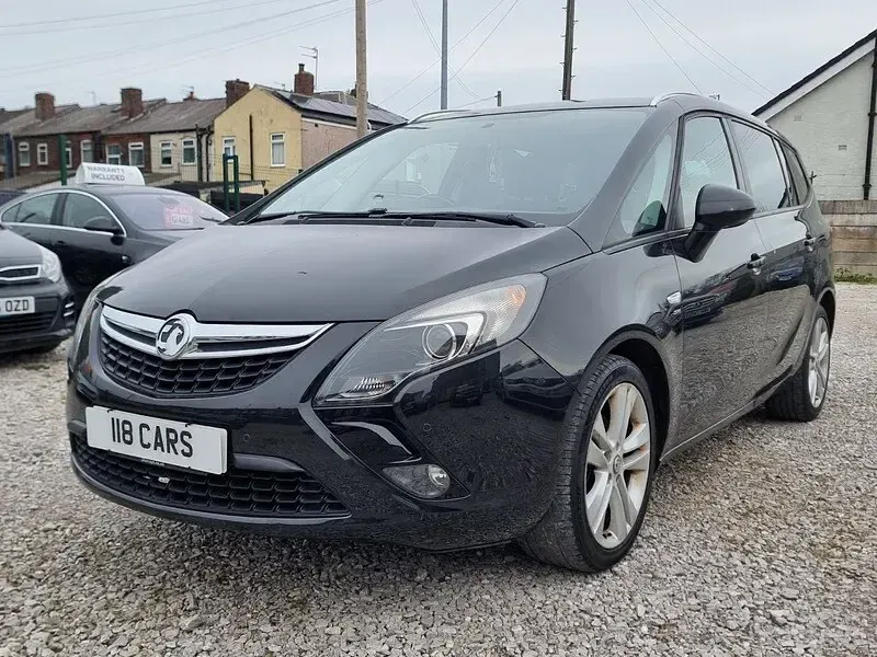 Used Vauxhall Zafira SRi 170 HP (125 kW) 2014 Black MPV