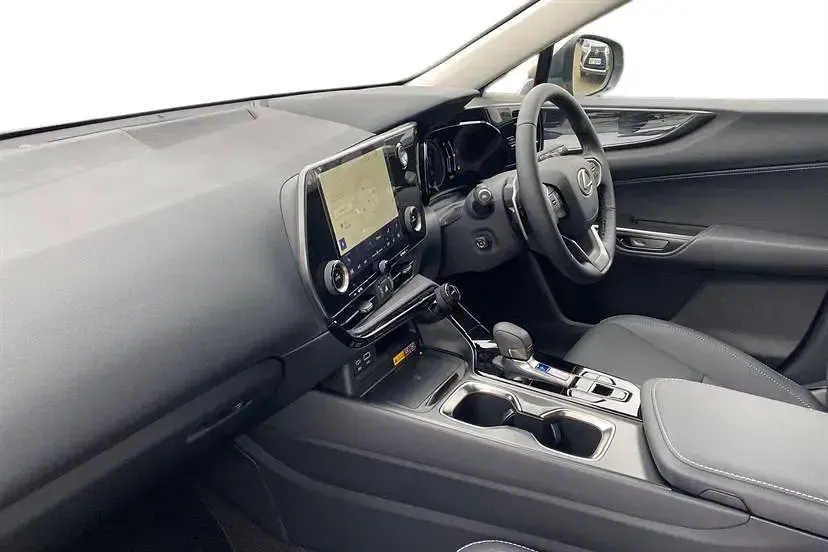 Usado Lexus NX350h 243 CV (178 kW) 2026 Plateado SUV