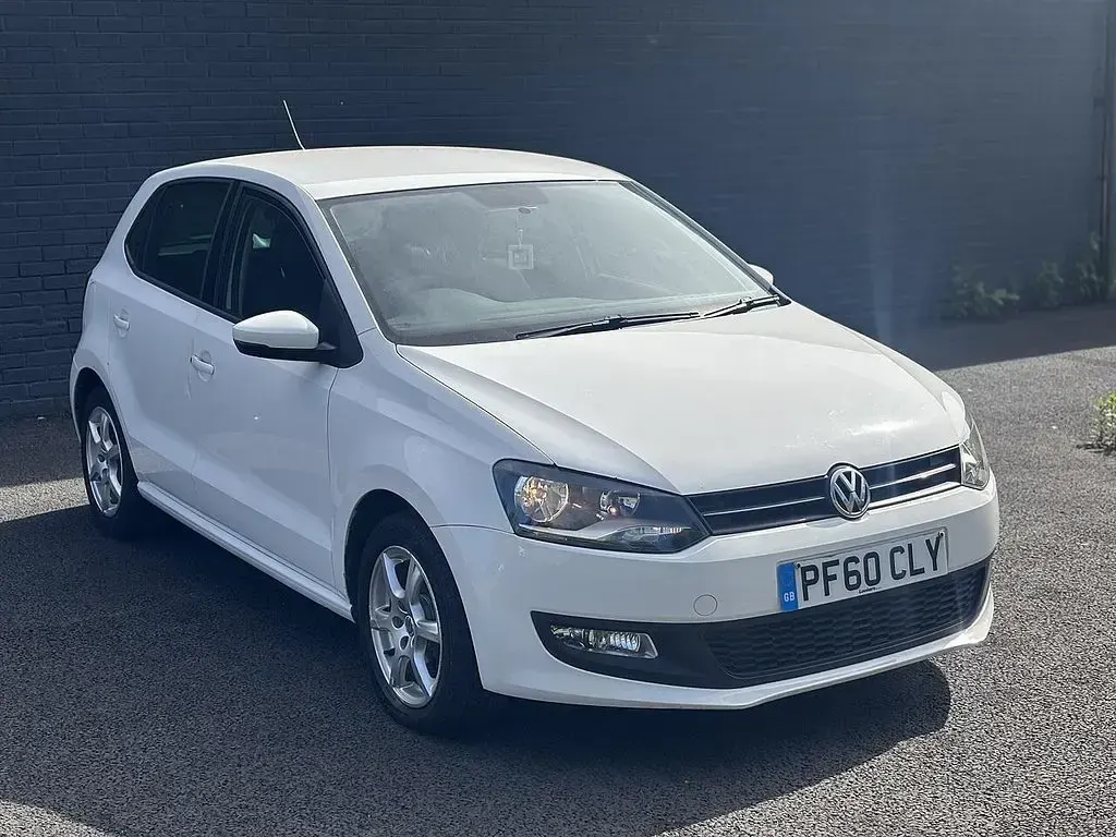 Used VW Polo 60 HP (44 kW) 2011 White Hatchback