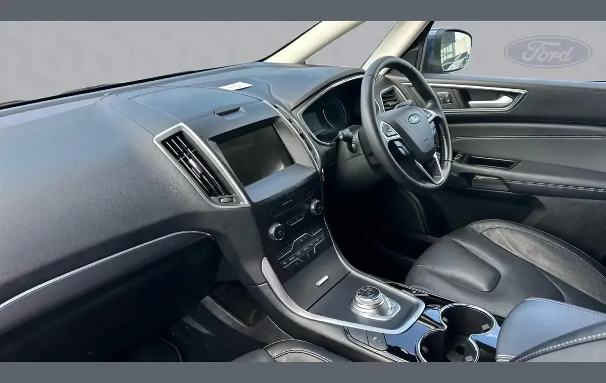 Usado Ford S-MAX Titanium 190 HP (139 kW) 2023 Azul Monovolume