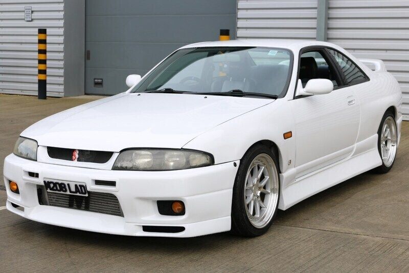 White Used 1995 Nissan Skyline Coupe | £24,992 - Image 1/4