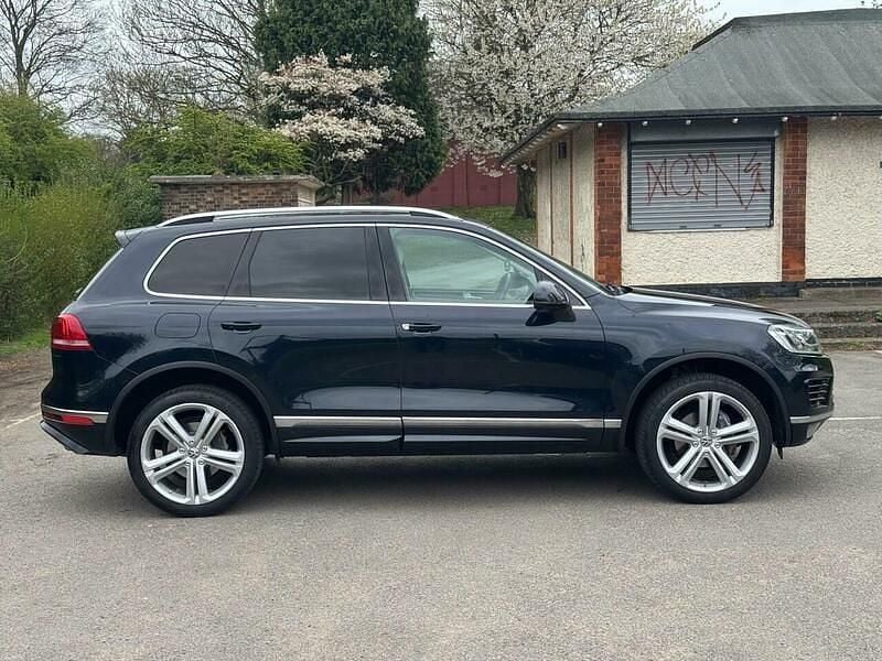 Used VW Touareg R-line Plus 262 HP (192 kW) 2017 Blue SUV