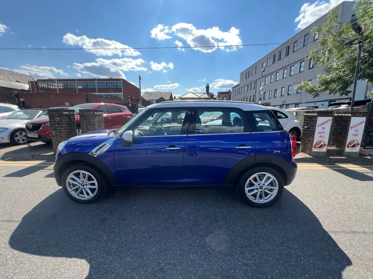 Used Mini Cooper 122 HP (89 kW) 2015 Blue Hatchback