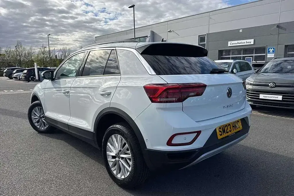 Used VW T-Roc Life 150 HP (110 kW) 2023 White SUV