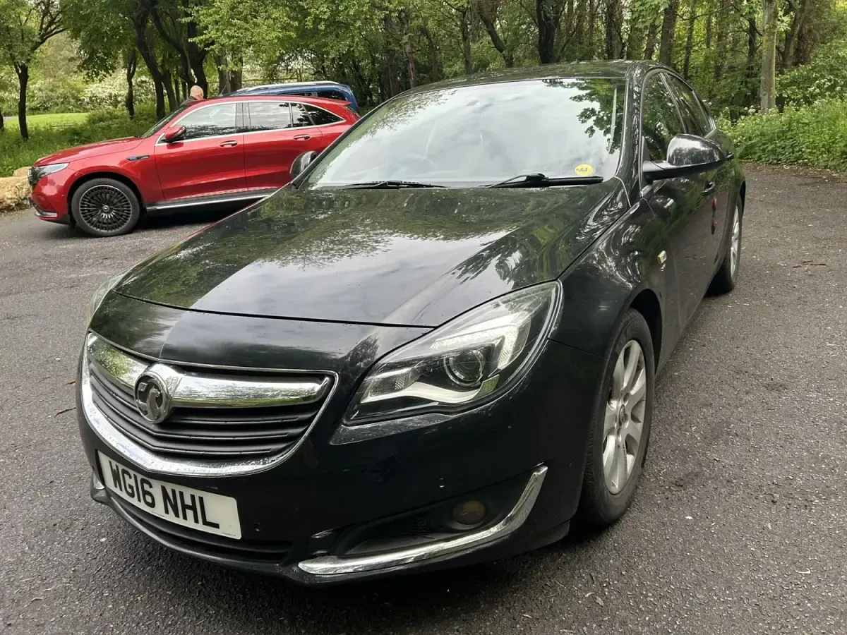 Second-hand Vauxhall Insignia SRi 2016 Negru Hatchback