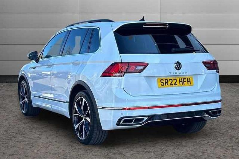 Usado VW Tiguan R-line 150 HP (110 kW) 2022 Branco SUV