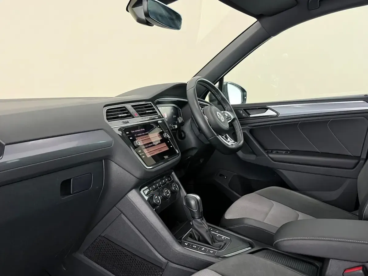 Used VW Tiguan SEL 150 HP (110 kW) 2020 Grey SUV