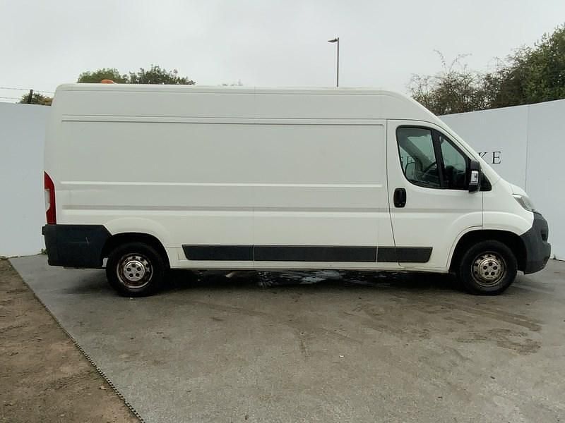 Used Citroën Relay 130 HP (95 kW) 2016 White Van