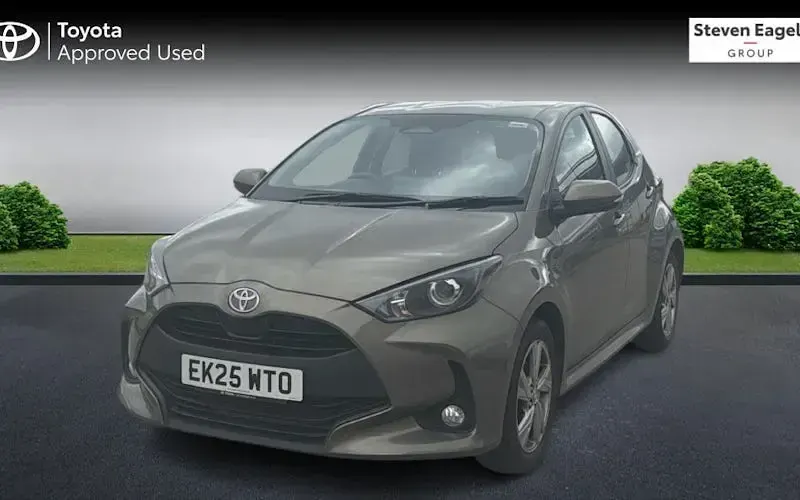 Used Toyota Yaris 116 HP (85 kW) 2025 Black Hatchback