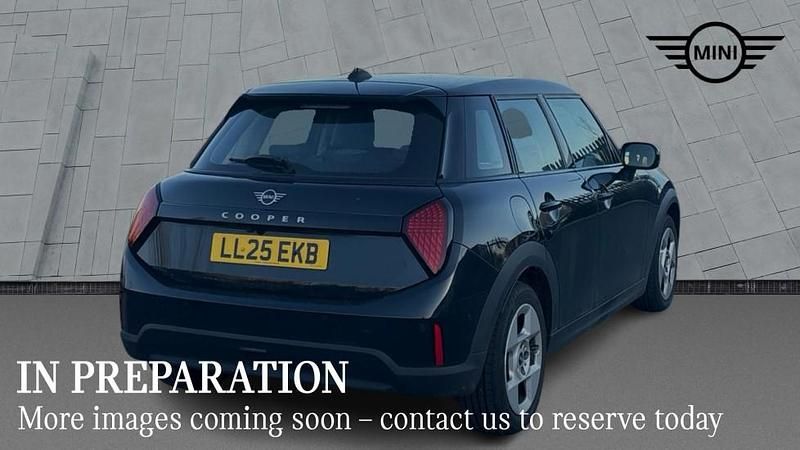 Used Mini Cooper Hatch 113 kW (154 HP) 2025 Black Hatchback