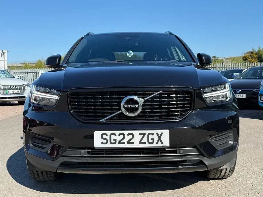 Used Volvo XC40 R-Design 163 HP (119 kW) 2022 Black SUV